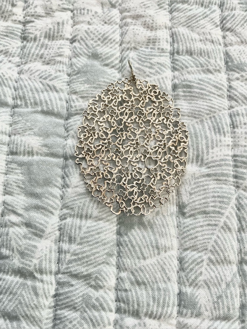 Tous Delicate Filigree Oval Enhancer